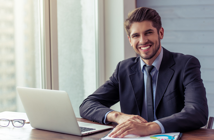 male-finance-professional MyCentralino - Centralino in Cloud per la Ristorazione Centralino Virtuale VoIP in versione Gratuita, Advanced e Professional. Nessun costo di attivazione, l'attivazione è immediata e gratuita.