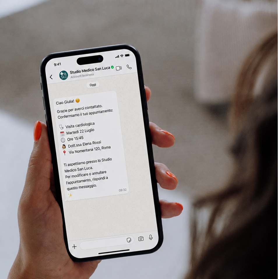 Messaggio WhatsApp con la conferma dell'appuntamento: data, ora, medico e indirizzo dello studio